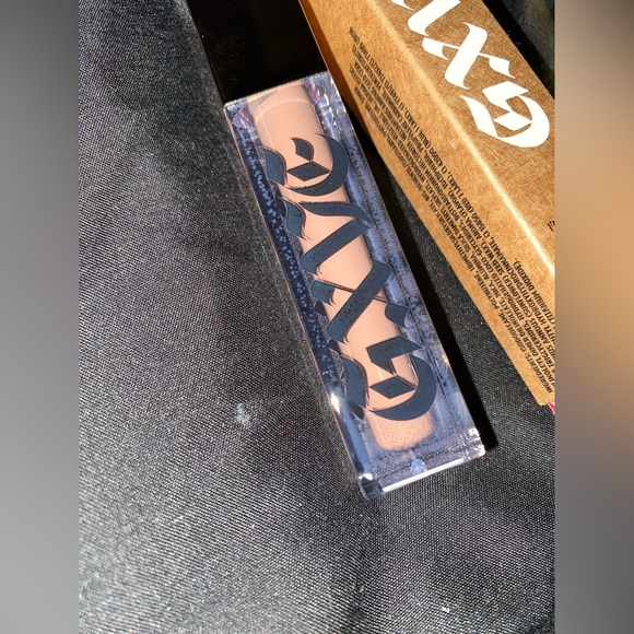 GXVE by Gwen Stefani - I'm Still Here Longwear Clean Matte Liquid Lipstick -Camo - Picture 16 of 16